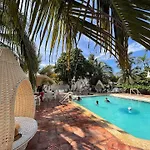 Hermoso Hotel En La Isla De Punta Arena
