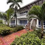 Hermoso Hotel En La Isla De Punta Arena